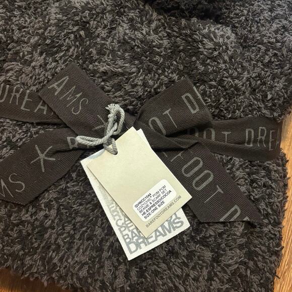 NWT Barefoot Dreams CozyChic Pom Pom Beanie & Scarf Set Espresso Cocoa - Picture 3 of 5